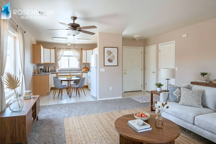 Building Photo - 8415 E Leigh Dr