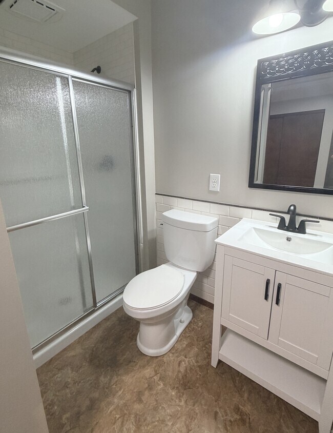 Building Photo - 12 Heiser Dr