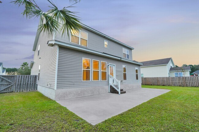 Building Photo - 218 Byron Dr