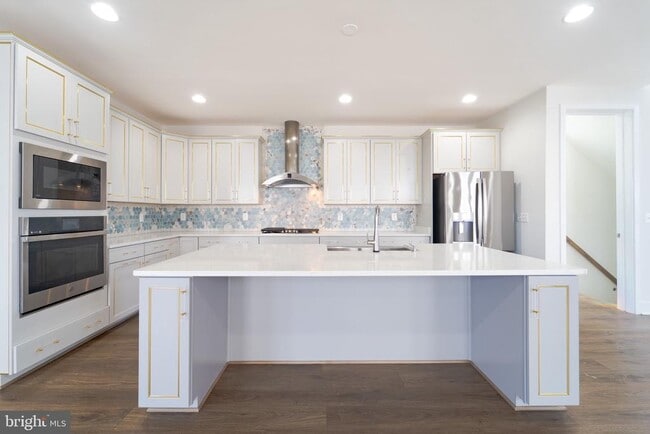 Building Photo - 41935 Spring Air Dr