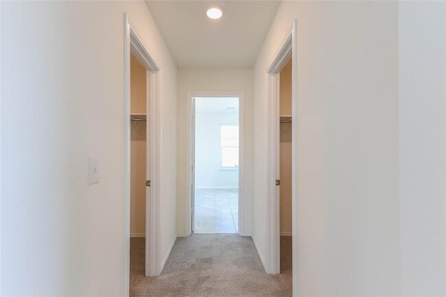 Building Photo - 8203 Knoxville Trl