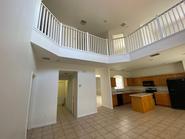 Building Photo - Large home in gated community of Aviana Resort