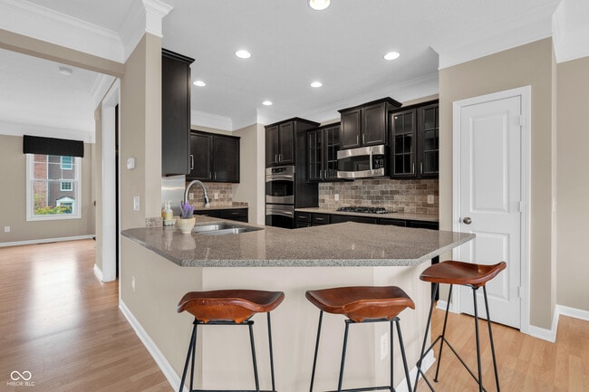 Building Photo - 2627 Congress St