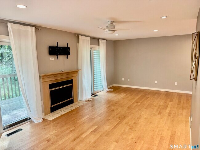 Building Photo - 58 Uplands Way
