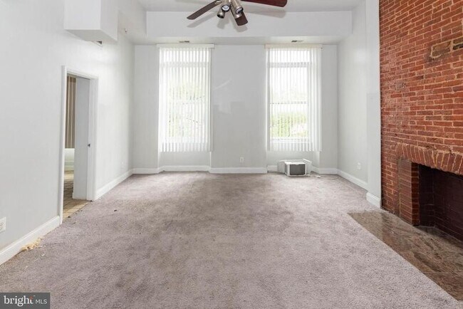 Building Photo - 31 N Paca St