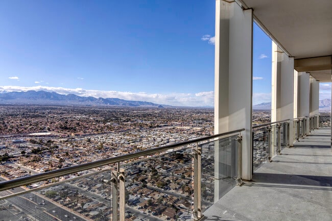 Building Photo - 4381 W Flamingo Rd