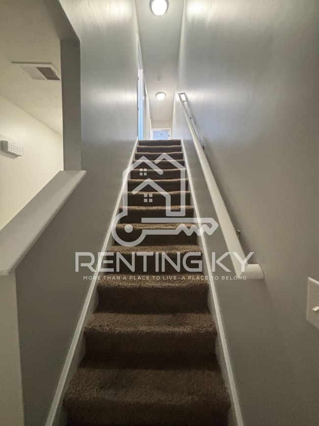 Building Photo - Newly Renovated 2-Bed, 1.5-Bath Townhome!