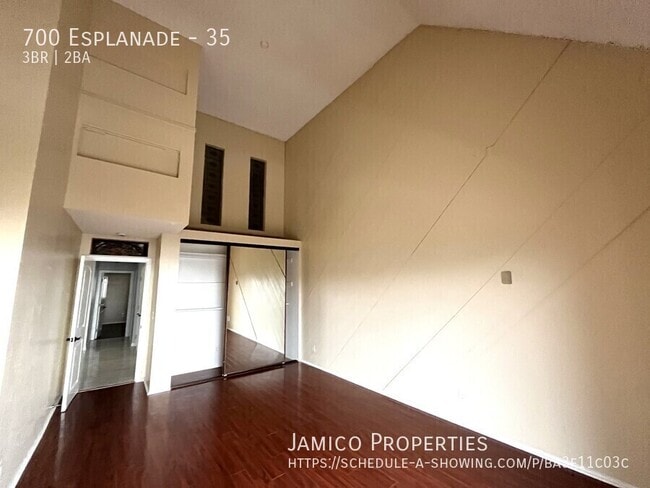 Building Photo - 700 Esplanade-35