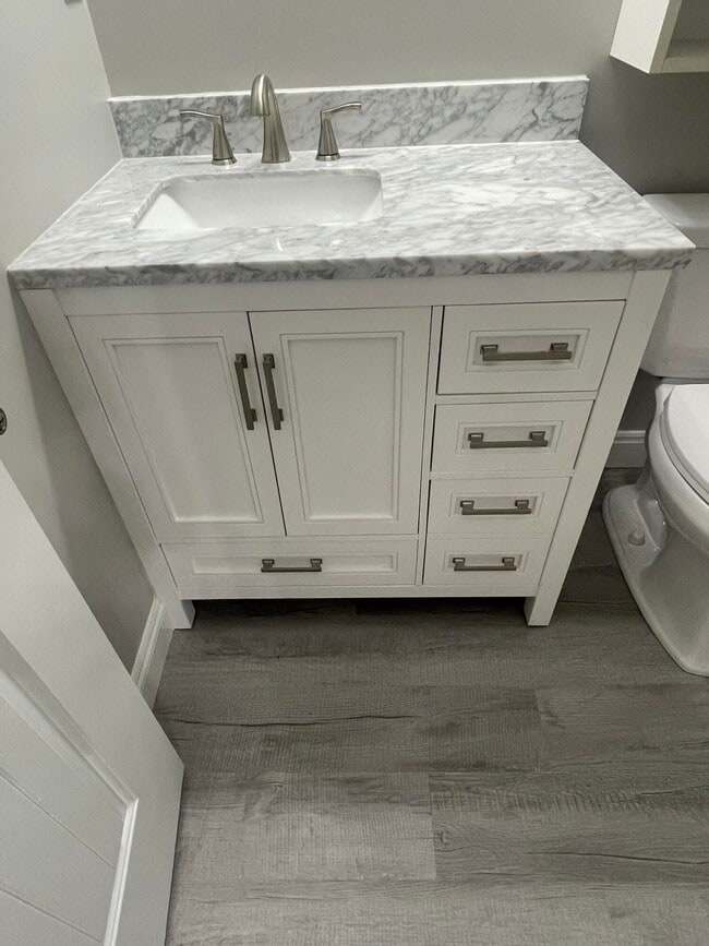 Building Photo - 162 Meadowbrook Ct