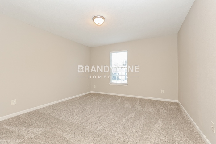 Building Photo - 701 Holland Ridge Dr