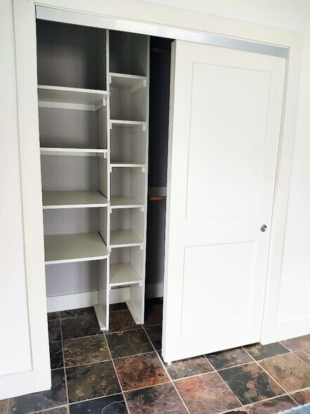 Bedroom Closet - 411 N Geneva St