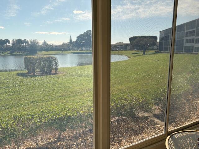 Building Photo - 1015 Cornwall A