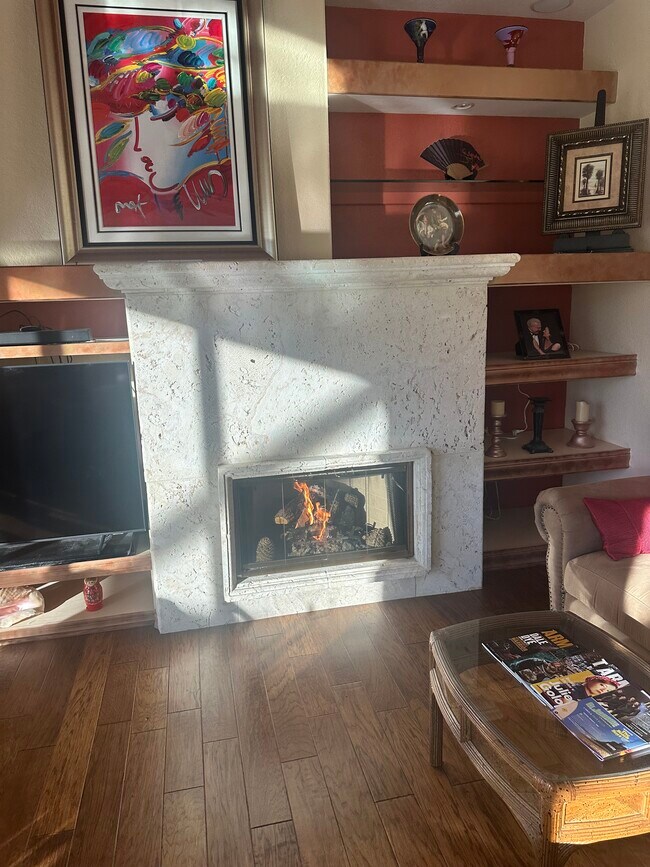 Building Photo - 566 Planters Manor Way