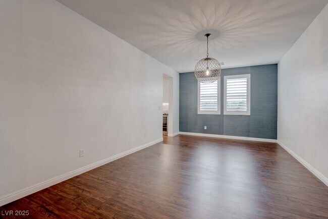 Building Photo - 2489 Cingoli St