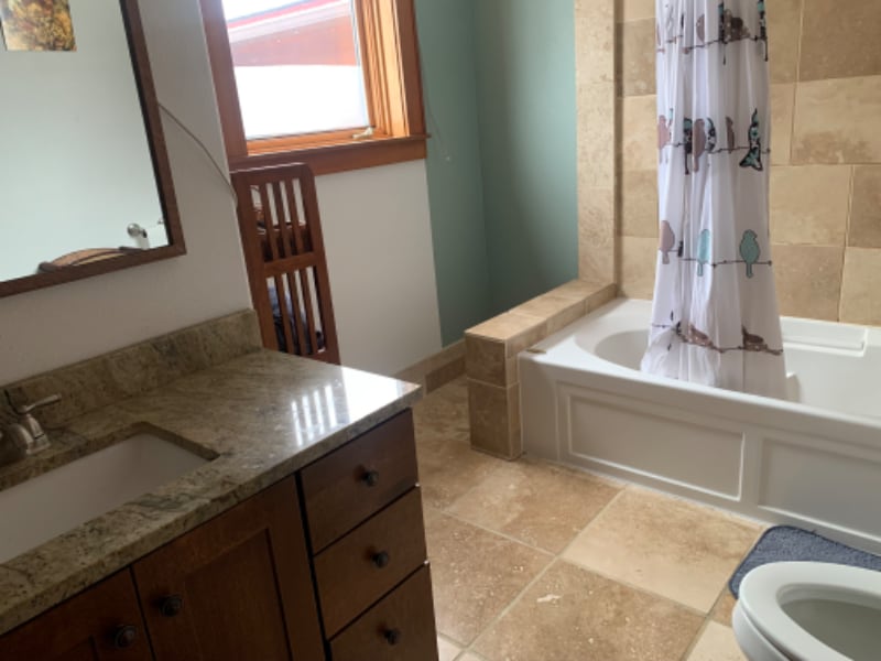 Building Photo - 1005 Creekview Dr