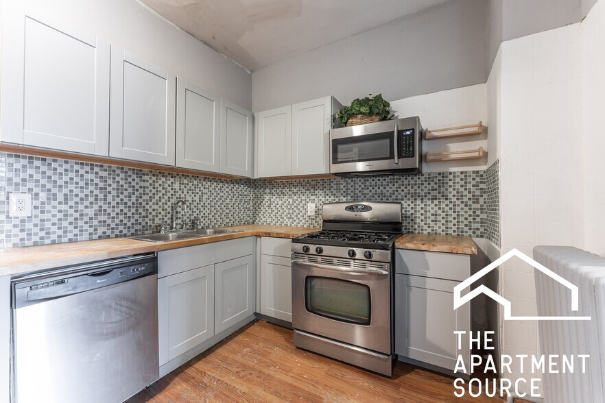 Primary Photo - 1705 N Talman Ave