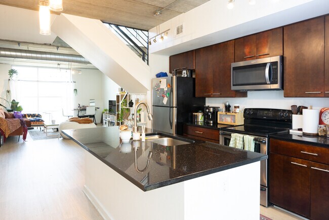 Building Photo - 555 Berrien St