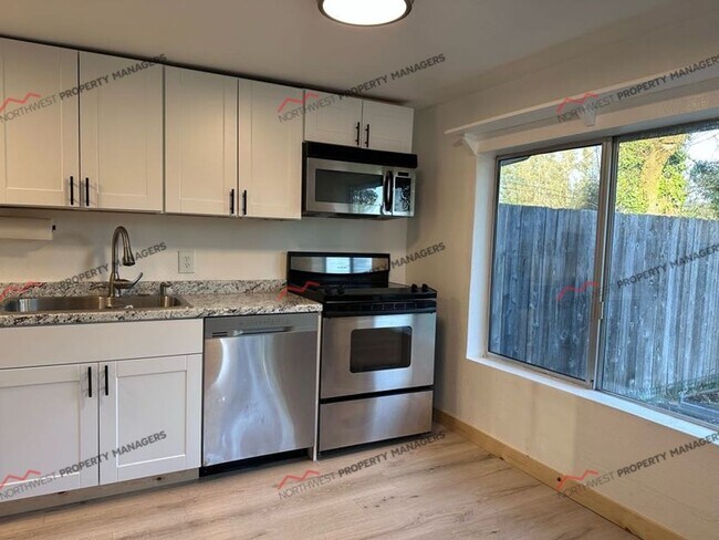 Building Photo - R58