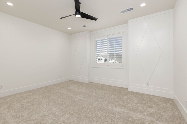 Building Photo - Beautiful 5 bed 4 bath home in Desert Cany...