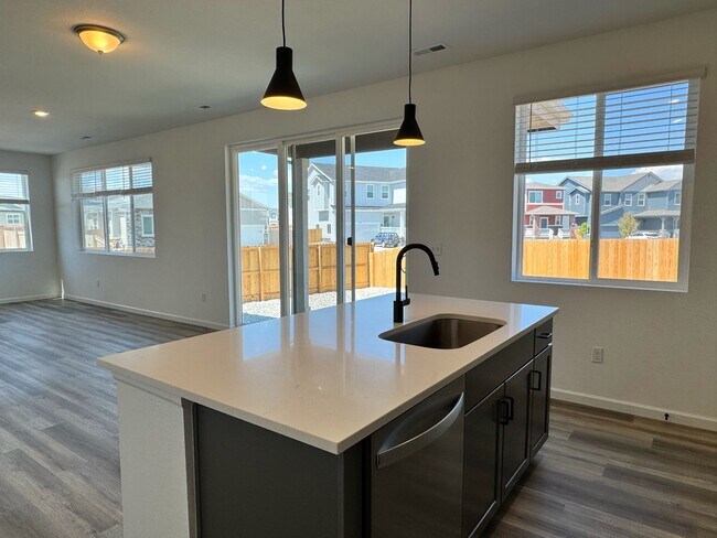 Building Photo - 5963 Sawdust Dr