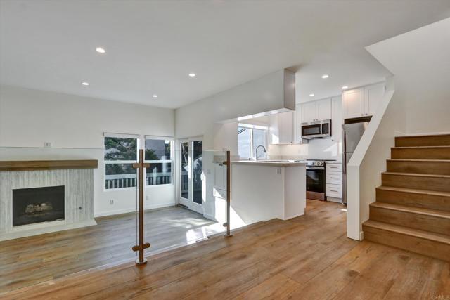 Building Photo - 410 Stratford Ct