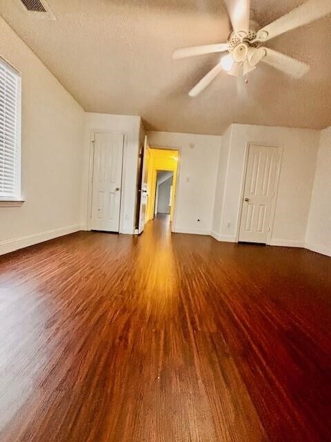 Building Photo - 23915 Floragate Dr