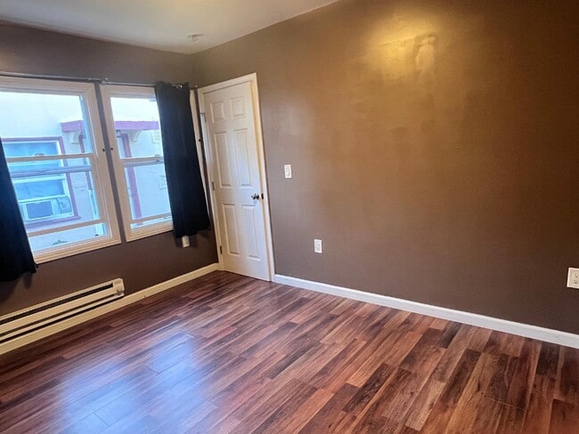 Building Photo - 1627 Fairview St