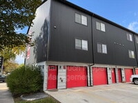 Building Photo - 808 7th Ave S