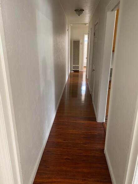 Building Photo - 1246 80th Ave