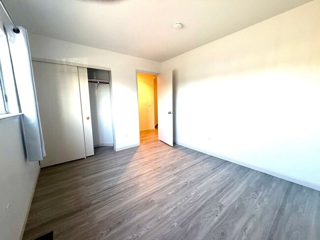 Building Photo - Beautiful 2 Story 4 Bedroom 2.5 Bath Home ...