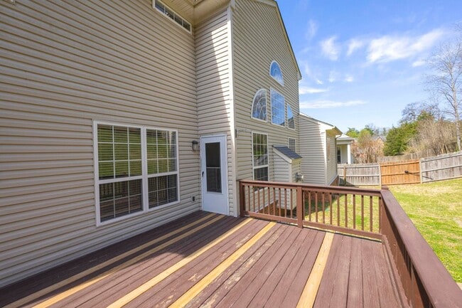 Building Photo - 513 Cold Stream Pl