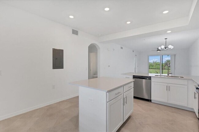 Building Photo - 14161 Heritage Landing Blvd