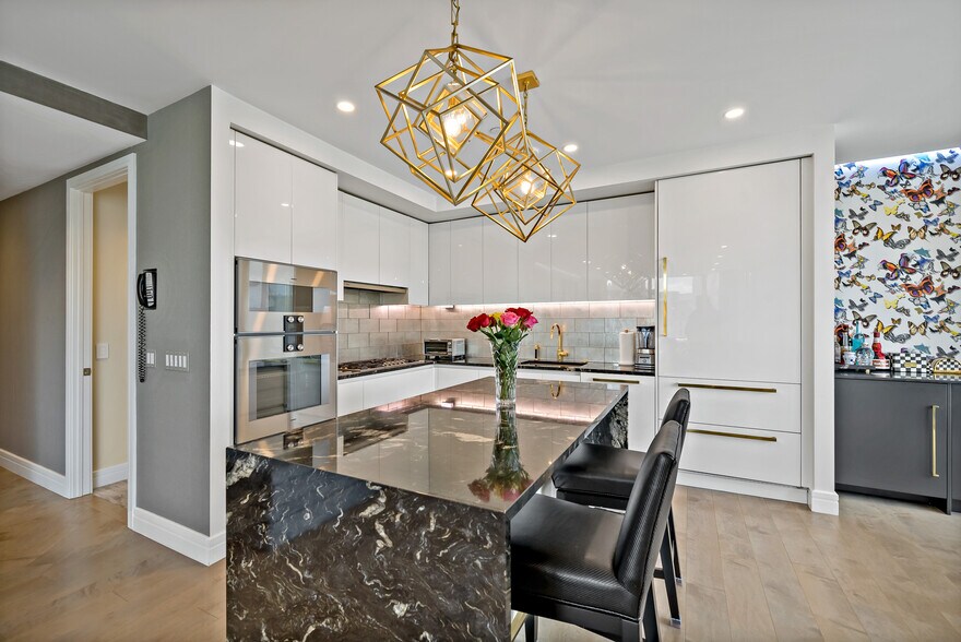 Kitchen - 1414 S Penn Sq