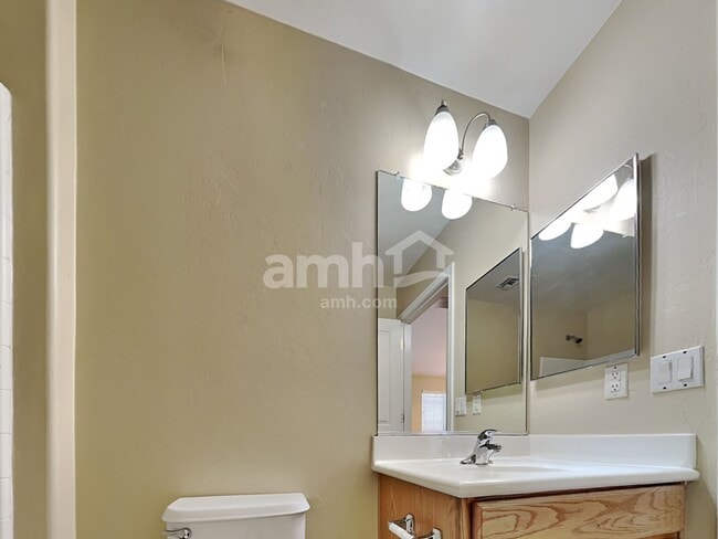 Building Photo - 6563 E Ladonna Ln