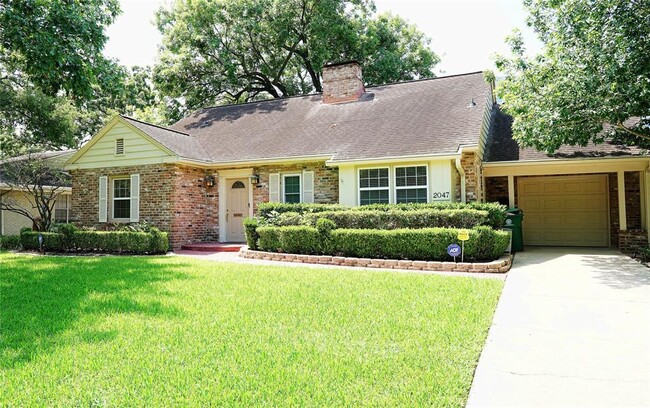 Building Photo - 2047 McClendon St