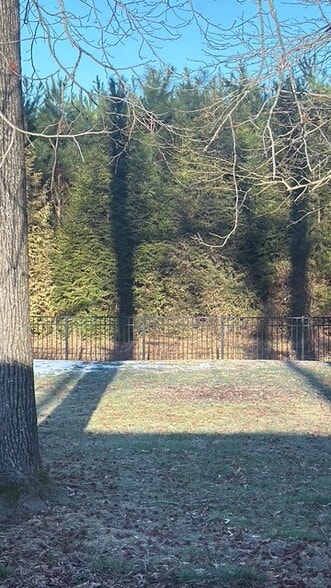 Building Photo - 4810 Meadowlark Dr