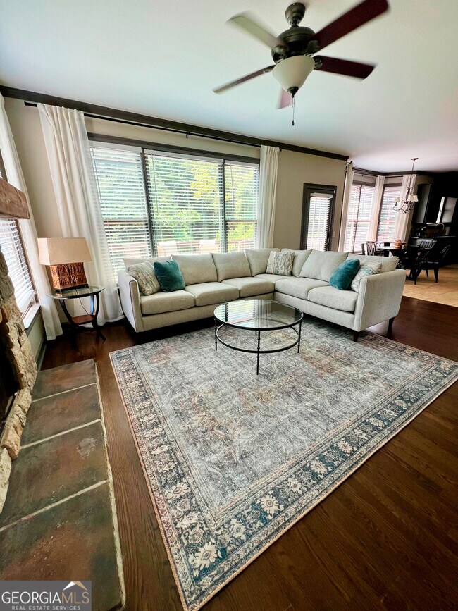 Building Photo - 10 Bridlewood Ct