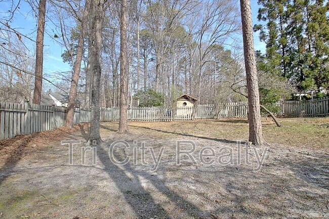 Building Photo - 404 Topaz Trail