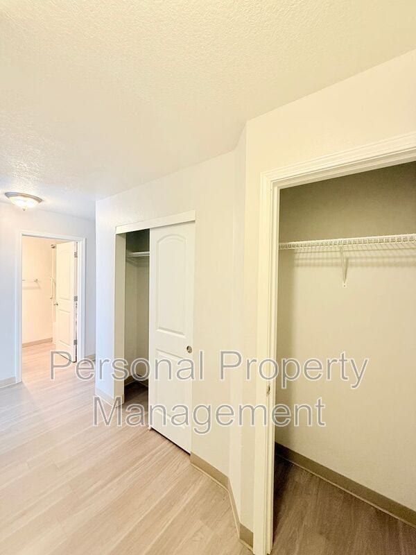 Building Photo - 3412 NE 66th Ave