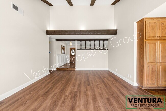 Building Photo - Charming 3-Bedroom 2 Bath Home with Spacious 1826 Sq. Ft. Layout in the East Simi Valley!