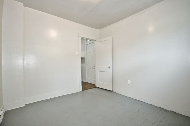 Building Photo - 1721 Montier St