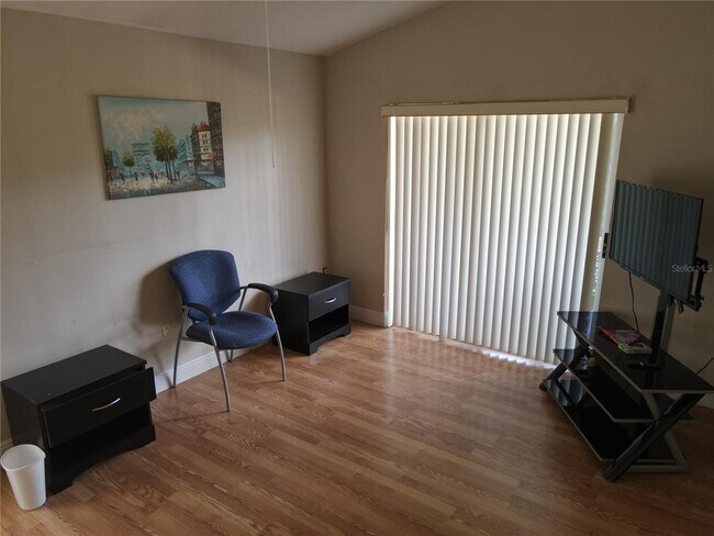 Building Photo - 1717 Burnham Ct