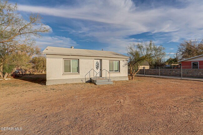 Building Photo - 580 Chula Vista St