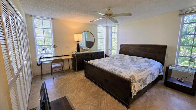 Building Photo - 3100 N Course Ln