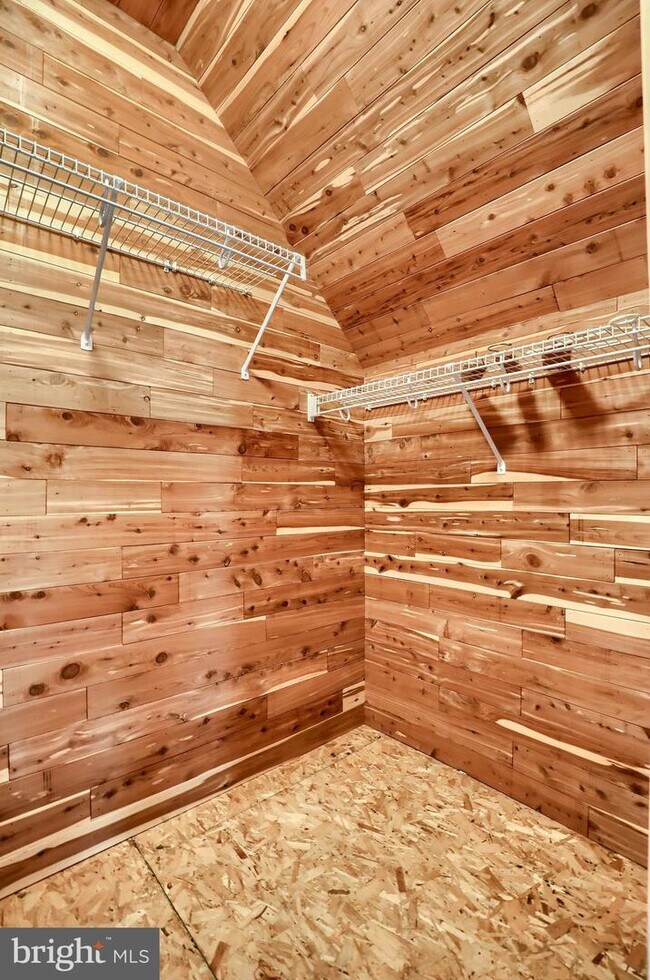 Building Photo - 1886 Conard Rd