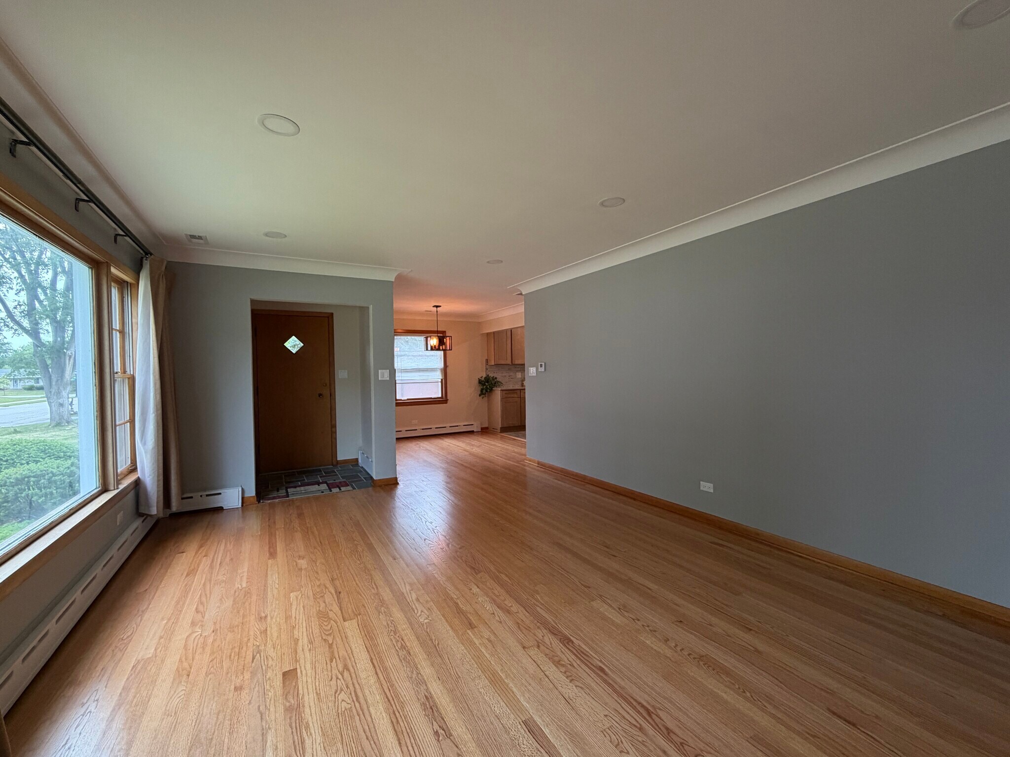 Building Photo - 533 Ridge Ave