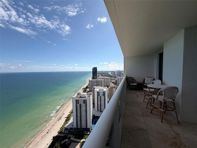 Building Photo - 1850 S Ocean Dr