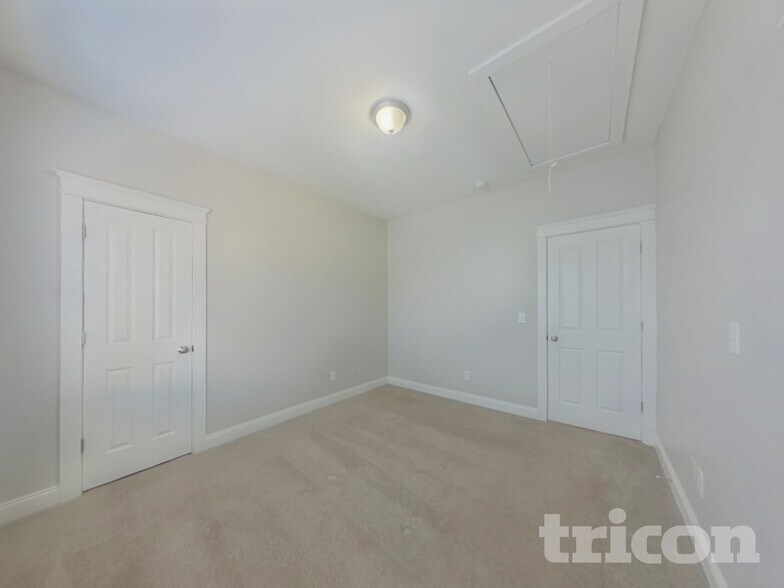 Building Photo - 13825 Connell Green Dr