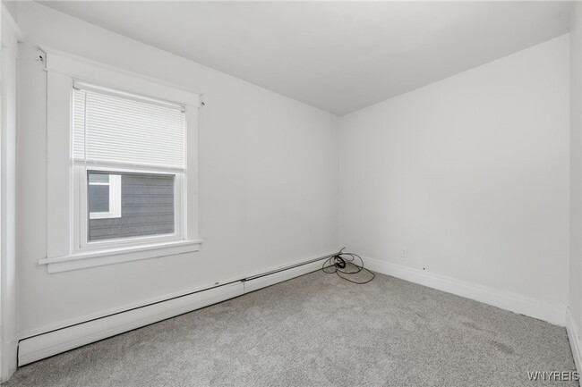 Building Photo - 691 Columbus Pkwy