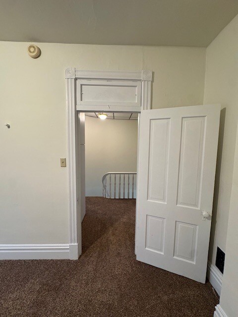 Building Photo - 609 Main St